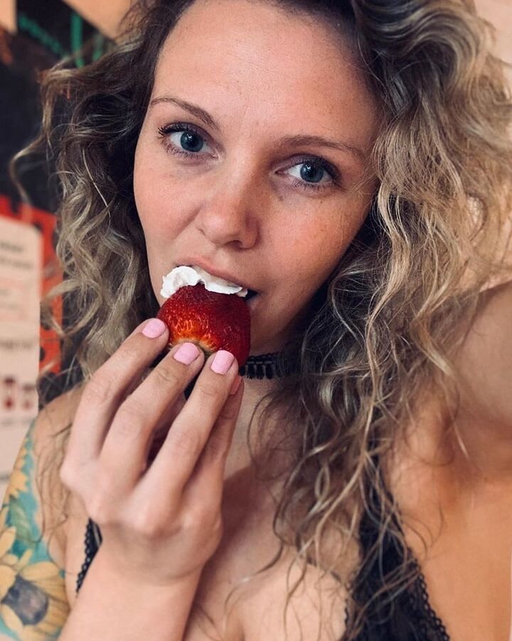 On Instagram- zoeykessler