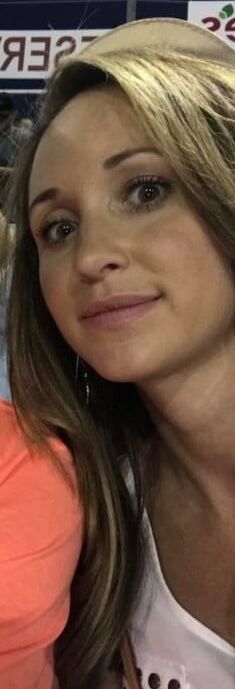 Exposed Hot MILF Jenni Age