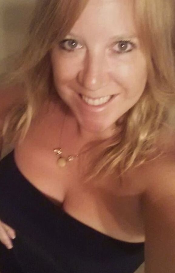 Great Tits And Amazing Ass On Thick Curvy Sexy MILF