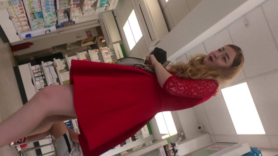 young tight ass upskirt