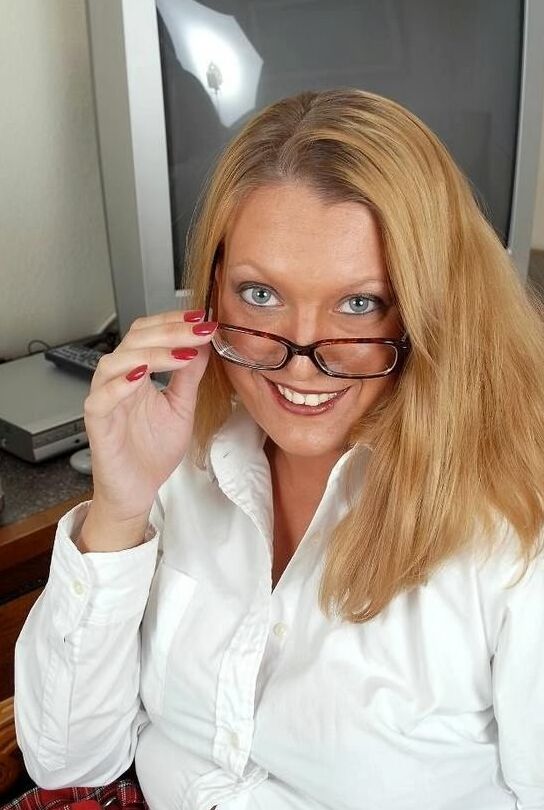Chubby, mature &amp; glasses