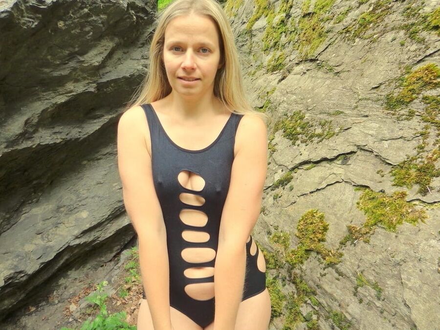 Blonde hot
