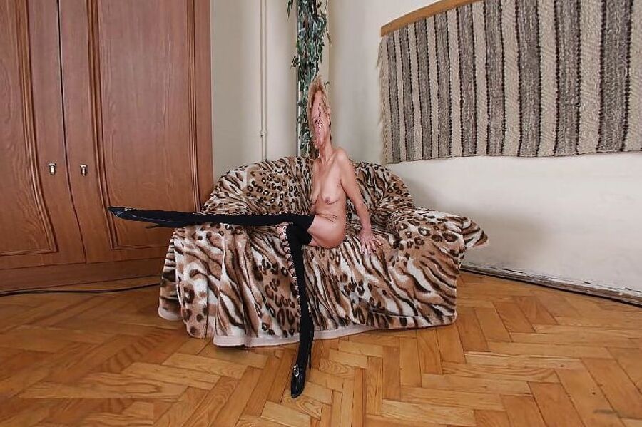 you can say something like nude art