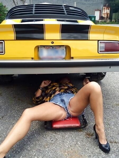 Amateur mature sluts and cars