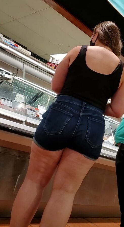 Thick Shorty Big Legs Denim Shorts