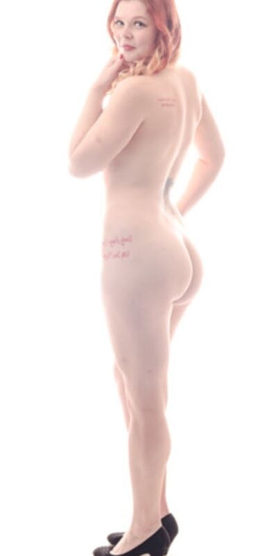Amateur Slut Model goes Full Whore