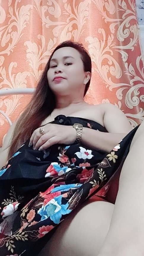 Janda, tetek besar, rumah Thai