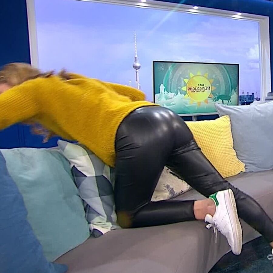 Alina Merkau Miss Upskirt