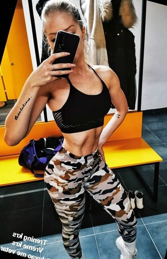 Novosadska Madjarica drolja Serbian fit slut part