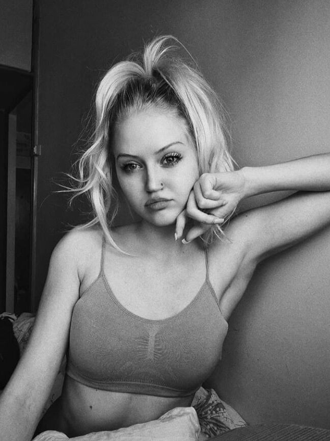Novosadska Madjarica drolja Serbian fit slut part