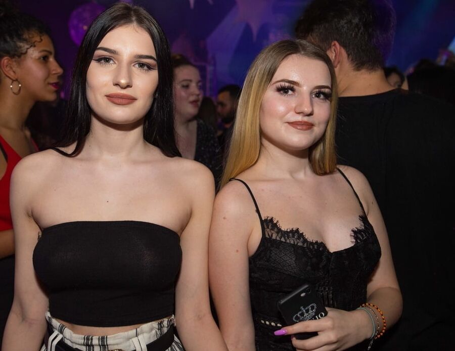 Nice girl for cum