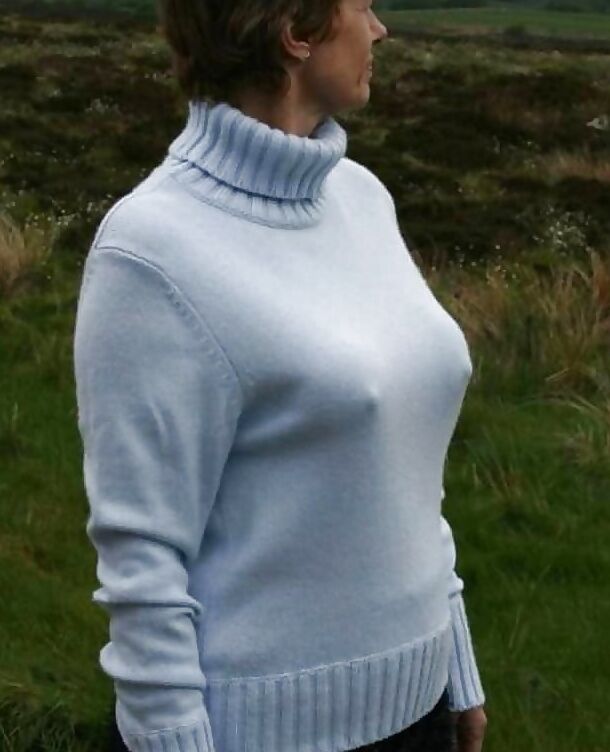Voyeur Braless mother
