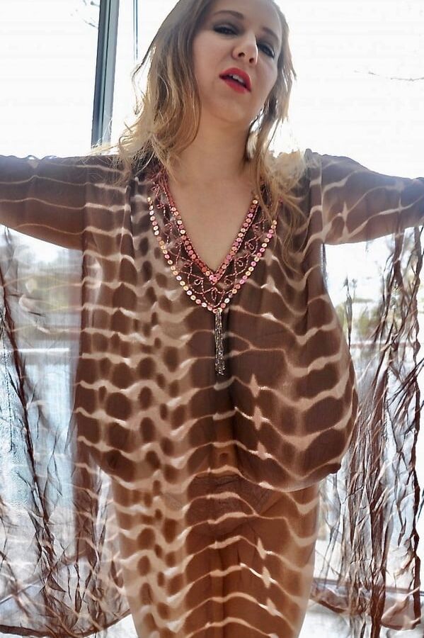 ABBI SECRAA-HOT!!