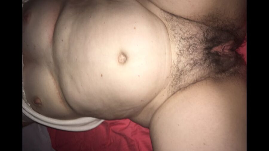 ma femme les cuisses ouverte prete a se faire baiser