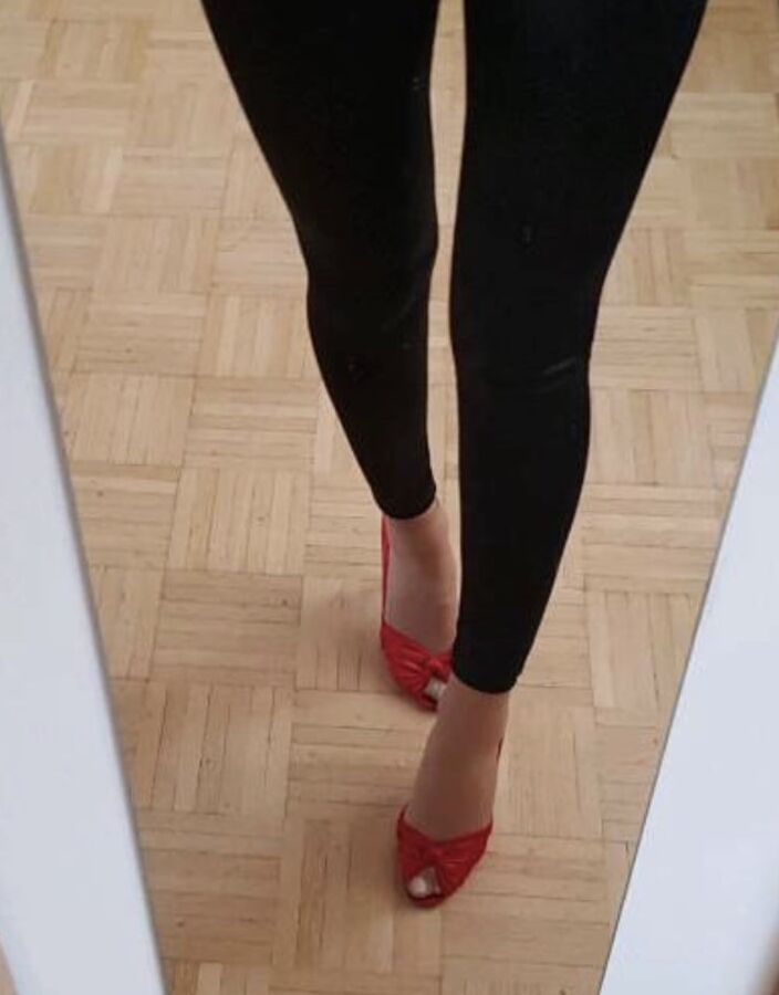 neighbor Heels