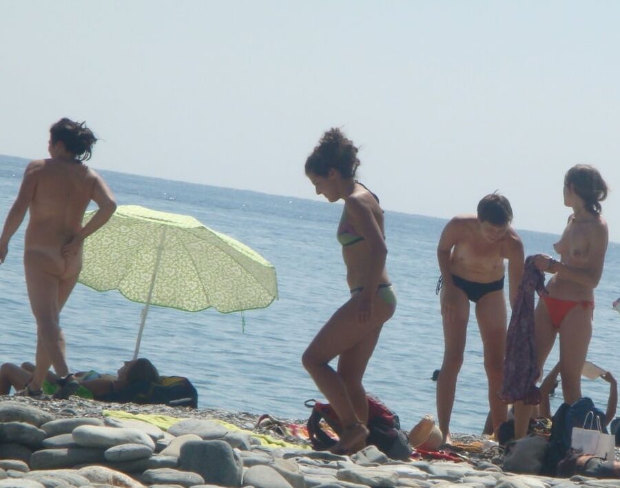 Chubby Slut Gets Naked Among Friends on Public OON CFNF