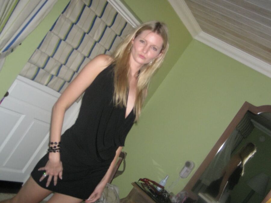 Hot blonde gf enjoying vacation