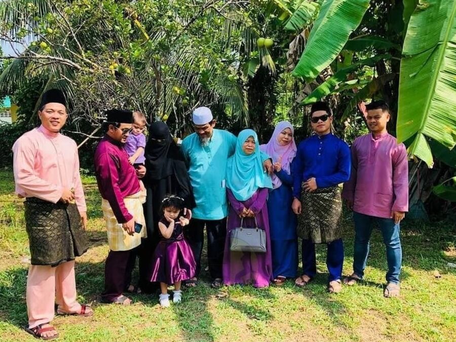 Cikgu huda tudung