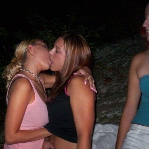 Girl on girl (Lesbians)