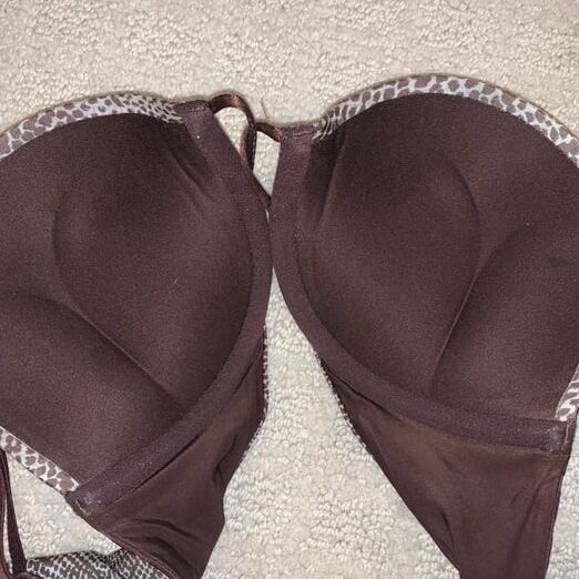 Girl Selling All Her Bombshell Bras