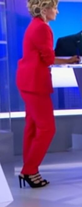 Caroline Roux