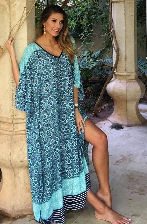 miss france pieds nues