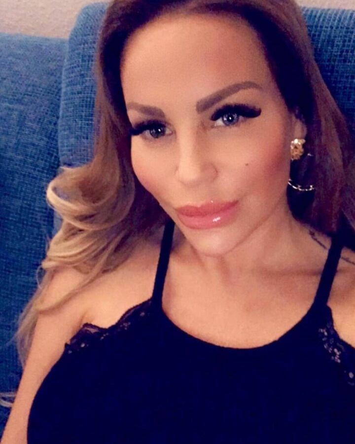 Plastikpuppe Gina-Lisa