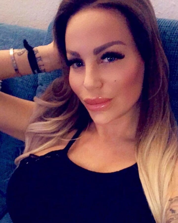 Plastikpuppe Gina-Lisa