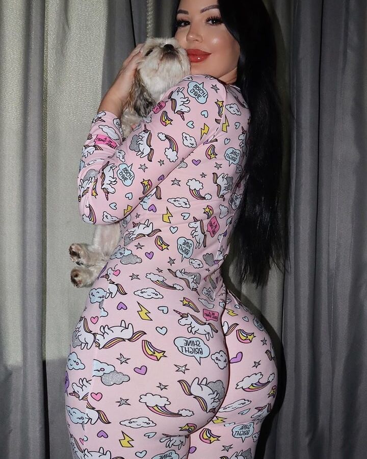 Busty Olivia Big Ass Big Tits