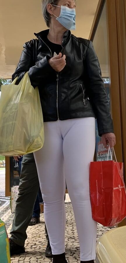 Cameltoe Milf