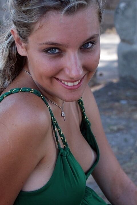 Exposed Tits