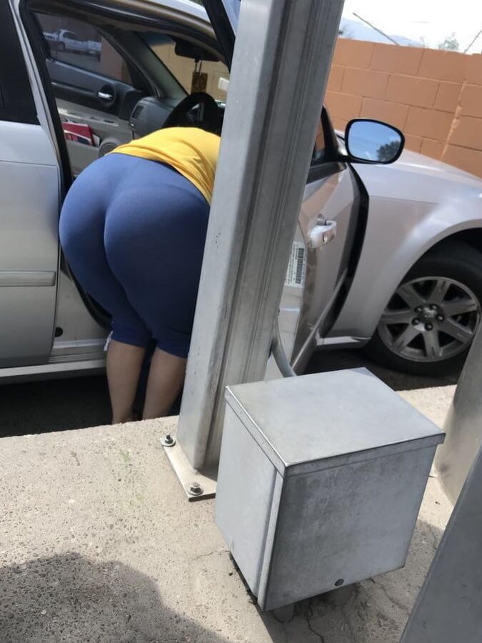 public ass and vouyer