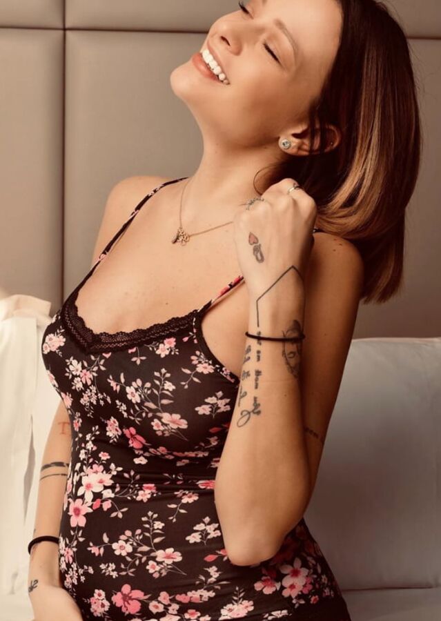 donatella insta sexy pregnant