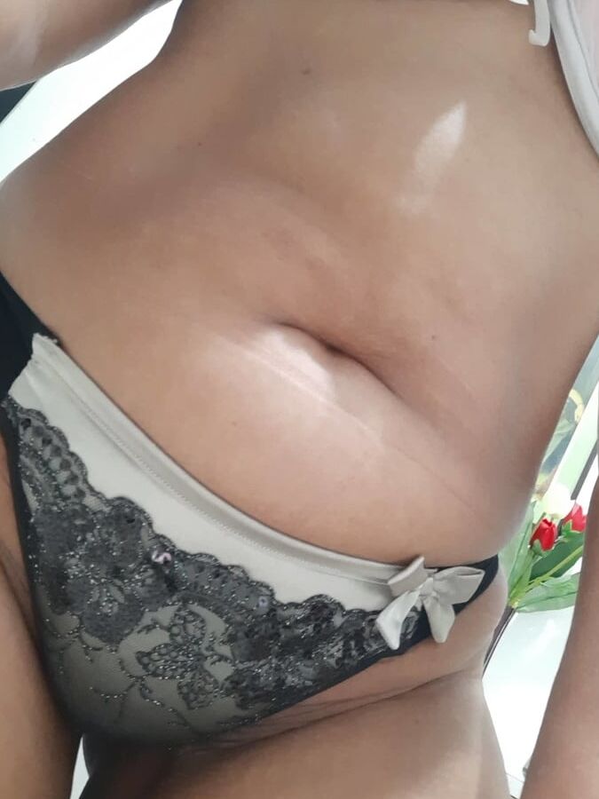 Beautiful mommy MILF from Brasil