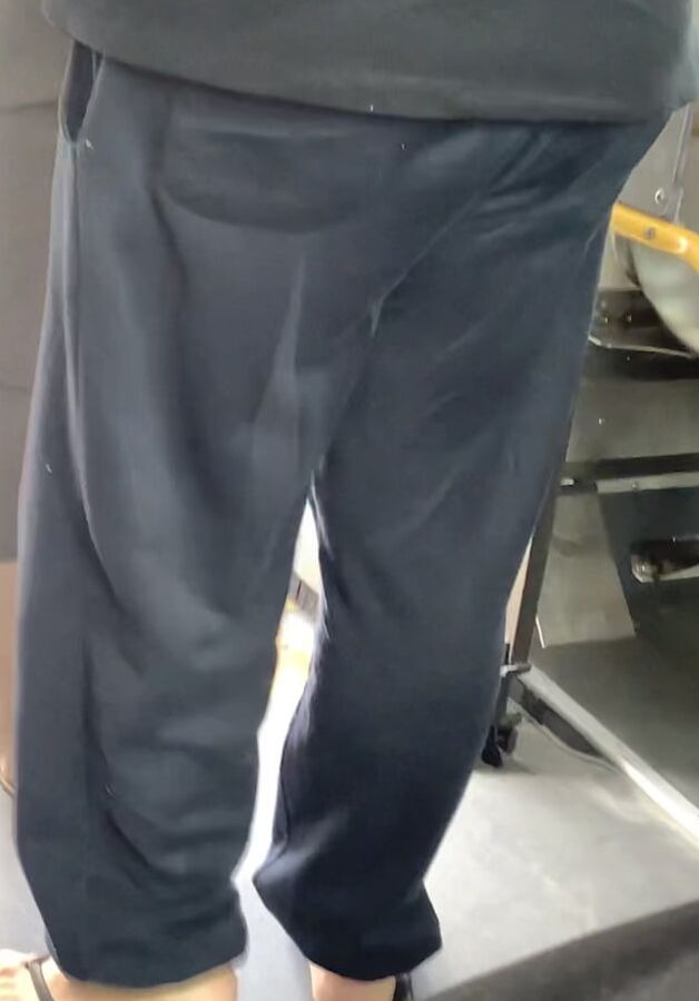 Loose fitting pants (ass)