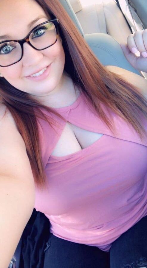 Pretty chubby begging for tributes