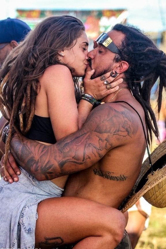 WANT TO BE WITH THIS TYPE GIRL!