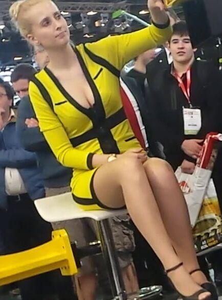 sexy hotesse sexy boobs mini skirt high heels hot ass