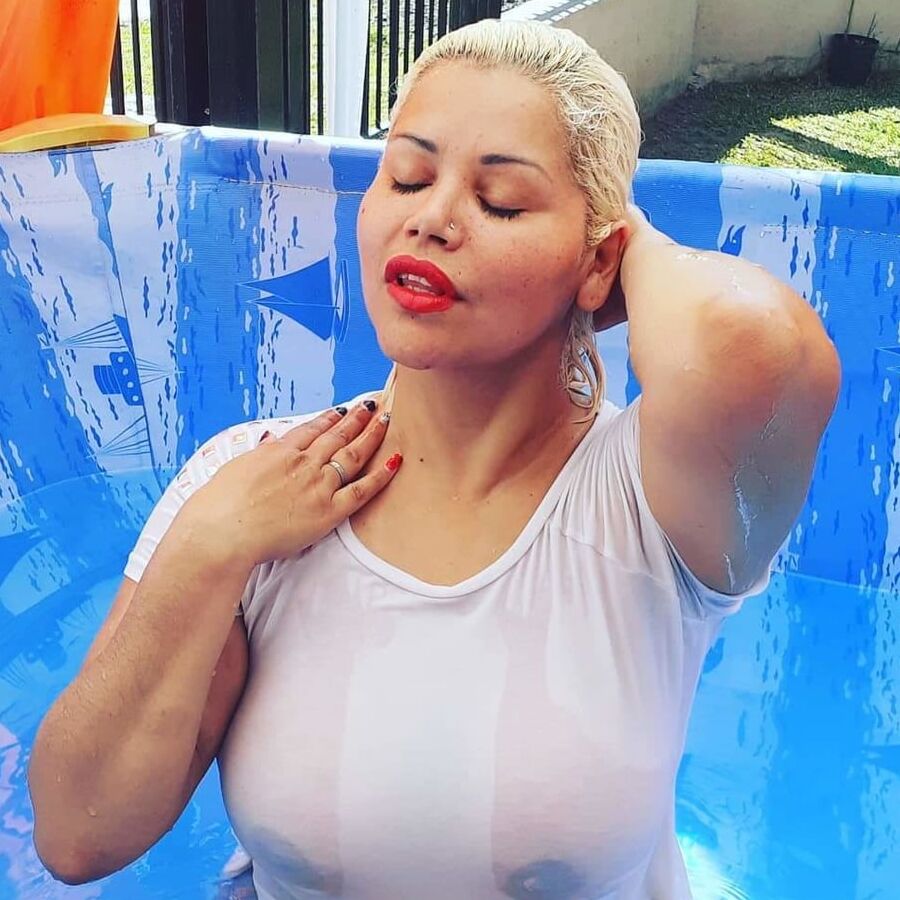 Hot Youtuber Laura Zeballo