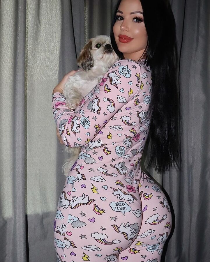 Busty Olivia Big Ass Big Tits