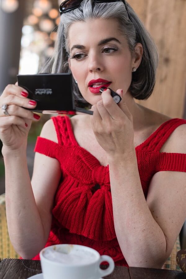 Model Cougar