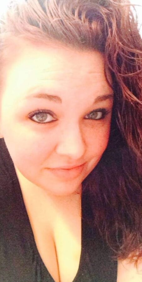 Pretty chubby begging for tributes