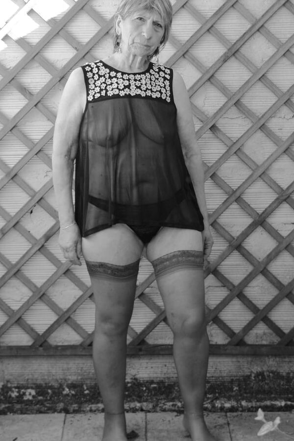 EROTIC GIRL