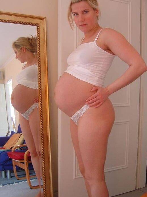 blonde pregnant nude