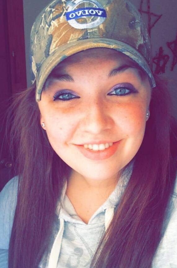Pretty chubby begging for tributes