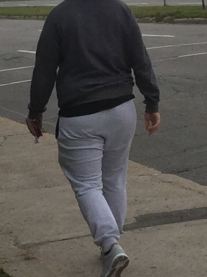 Loose fitting pants (ass)