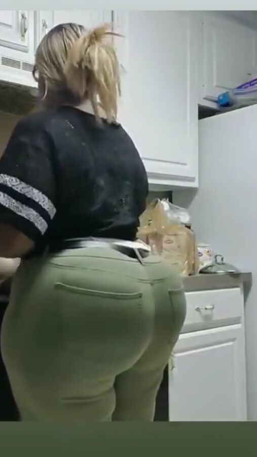 How can i get a booty like thease