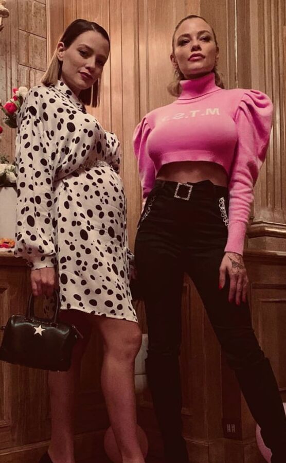 donatella insta sexy pregnant