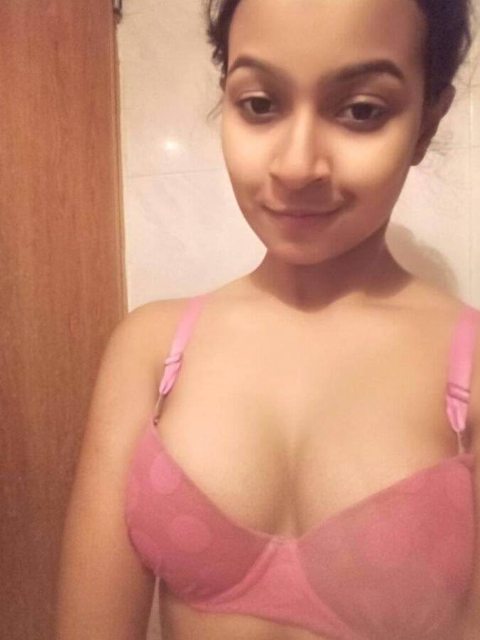 cute bangladeshi babe
