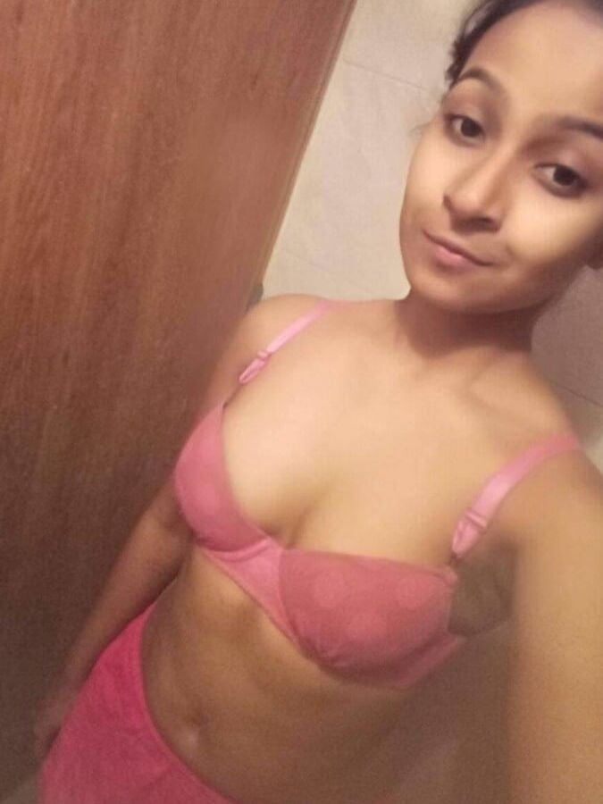 cute bangladeshi babe
